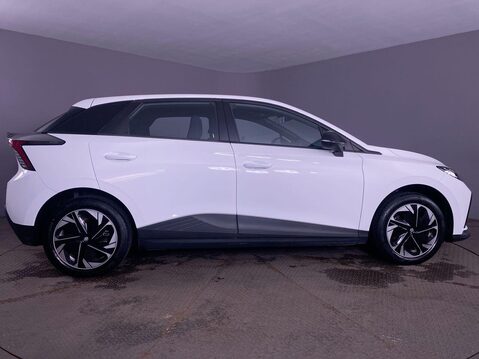 MG MG4 51kWh SE Hatchback 5dr Electric Auto (170 ps) Air Con - Alloy Wheels - Blue 9