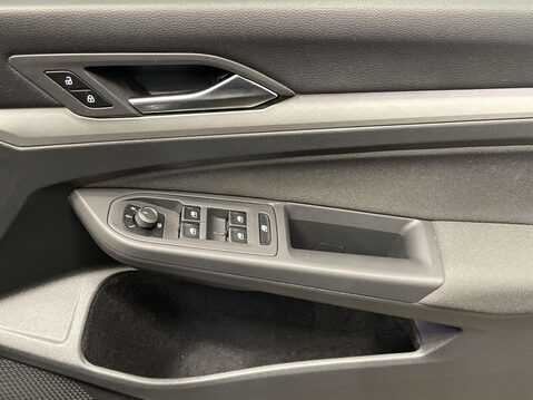 Volkswagen Golf 1.5 TSI Life Hatchback 5dr Petrol Manual Euro 6 (s/s) (150 ps) Cruise Cont 24