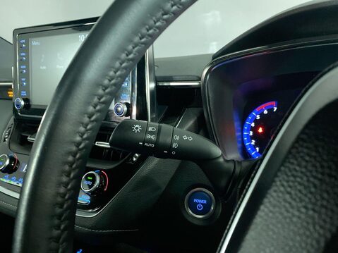 Toyota Corolla 1.8 VVT-h Icon Hatchback 5dr Petrol Hybrid CVT Euro 6 (s/s) (140 ps) Alloys 23