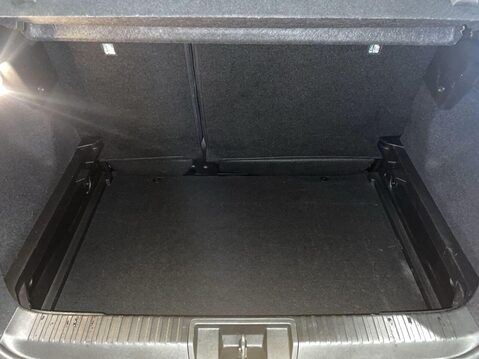 Renault Captur 1.0 TCe Limited SUV 5dr Petrol Manual Euro 6 (s/s) (90 ps) Alloys - DAB Rad 13