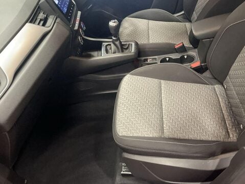 Renault Captur 1.0 TCe Limited SUV 5dr Petrol Manual Euro 6 (s/s) (90 ps) Alloys - DAB Rad 17