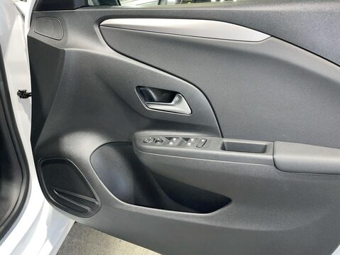 Vauxhall Corsa 1.2 SE Edition Hatchback 5dr Petrol Manual Euro 6 (75 ps) Air Con - Alloy W 23