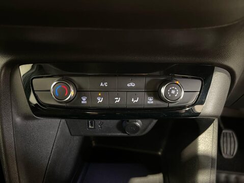 Vauxhall Corsa 1.2 SE Edition Hatchback 5dr Petrol Manual Euro 6 (75 ps) Air Con - Alloy W 26