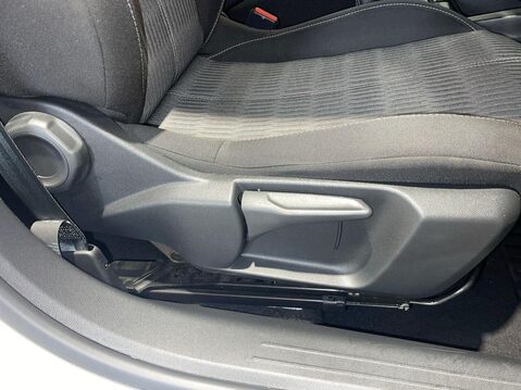 Vauxhall Corsa 1.2 SE Edition Hatchback 5dr Petrol Manual Euro 6 (75 ps) Air Con - Alloy W 22