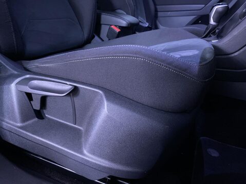 Volkswagen Tiguan 1.5 TSI Elegance SUV 5dr Petrol DSG Euro 6 (s/s) (150 ps) Parking Sensors - 26