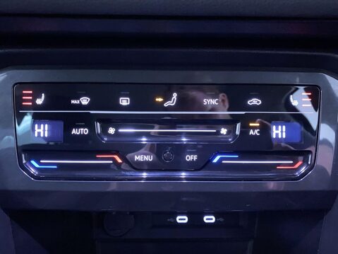 Volkswagen Tiguan 1.5 TSI Elegance SUV 5dr Petrol DSG Euro 6 (s/s) (150 ps) Parking Sensors - 25