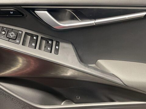 Kia Niro 1.6h GDi 4 SUV 5dr Petrol Hybrid DCT Euro 6 (s/s) (139 bhp) Full Leather - 26