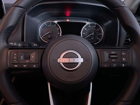 Nissan Qashqai 1.5 h e-POWER Acenta Premium SUV 5dr Petrol Hybrid Auto Euro 6 (s/s) (190 p 22