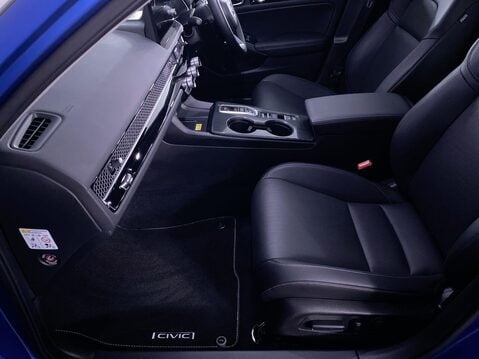 Honda Civic 2.0 h i-MMD Advance Hatchback 5dr Petrol Hybrid eCVT Euro 6 (s/s) (184 ps) 17