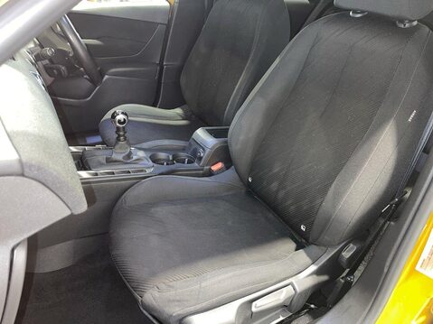 DS DS 3 1.2 PureTech Elegance Crossback 5dr Petrol Manual Euro 6 (s/s) (100 ps) All 16