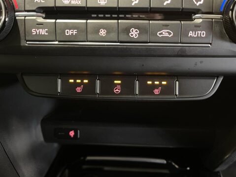 Kia Xceed 1.4 T-GDi First Edition SUV 5dr Petrol Manual Euro 6 (s/s) (138 bhp) Servic 23