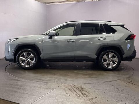 Toyota Rav4 2.5 VVT-h Design SUV 5dr Petrol Hybrid CVT 4WD Euro 6 (s/s) (222 ps) Parkin 5