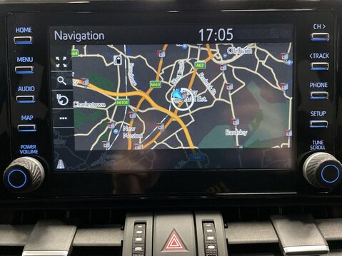 Toyota Rav4 2.5 VVT-h Design SUV 5dr Petrol Hybrid CVT 4WD Euro 6 (s/s) (222 ps) Parkin 19