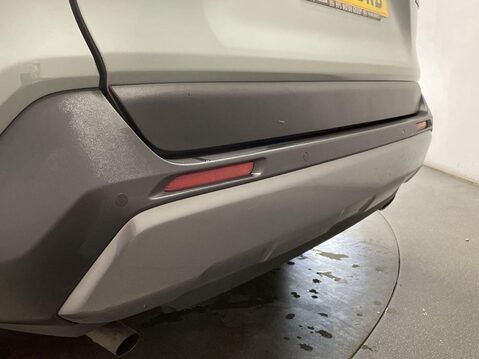 Toyota Rav4 2.5 VVT-h Design SUV 5dr Petrol Hybrid CVT 4WD Euro 6 (s/s) (222 ps) Parkin 14