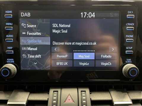 Toyota Rav4 2.5 VVT-h Design SUV 5dr Petrol Hybrid CVT 4WD Euro 6 (s/s) (222 ps) Parkin 26