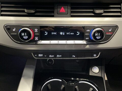 Audi A4 2.0 TFSI 35 S line Estate 5dr Petrol S Tronic Euro 6 (s/s) (150 ps) 28