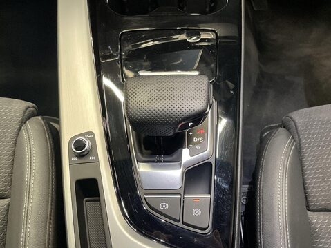 Audi A4 2.0 TFSI 35 S line Estate 5dr Petrol S Tronic Euro 6 (s/s) (150 ps) 20