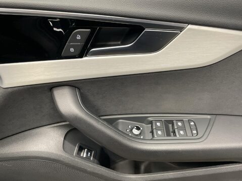 Audi A4 2.0 TFSI 35 S line Estate 5dr Petrol S Tronic Euro 6 (s/s) (150 ps) 25