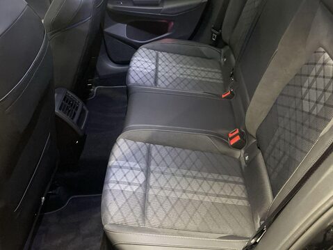 Volkswagen Golf 1.5 eTSI MHEV Black Edition Hatchback 5dr Petrol Hybrid DSG Euro 6 (s/s) (1 18