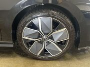 Volkswagen Golf 1.5 eTSI MHEV Black Edition Hatchback 5dr Petrol Hybrid DSG Euro 6 (s/s) (1 12