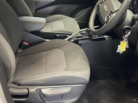 Kia Niro 1.6h GDi 2 SUV 5dr Petrol Hybrid DCT Euro 6 (s/s) (139 bhp) Service History 15