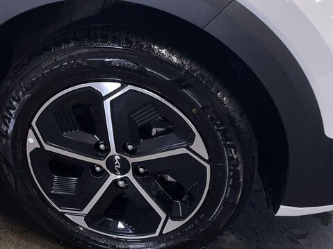 Kia Niro 1.6h GDi 2 SUV 5dr Petrol Hybrid DCT Euro 6 (s/s) (139 bhp) Service History 12