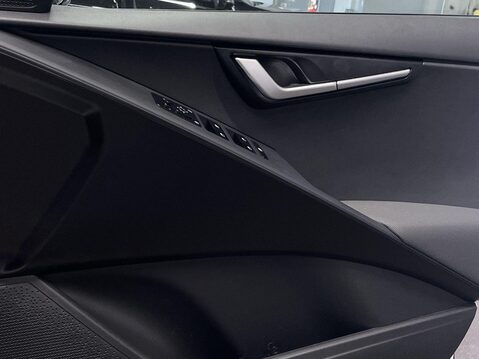 Kia Niro 1.6h GDi 2 SUV 5dr Petrol Hybrid DCT Euro 6 (s/s) (139 bhp) Service History 23