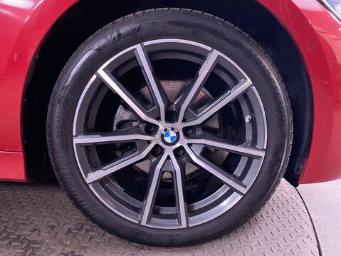 BMW 3 Series 2.0 320i Sport Touring 5dr Petrol Auto Euro 6 (s/s) (184 ps) Alloy Wheels - 12
