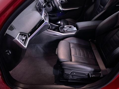 BMW 3 Series 2.0 320i Sport Touring 5dr Petrol Auto Euro 6 (s/s) (184 ps) Alloy Wheels - 17