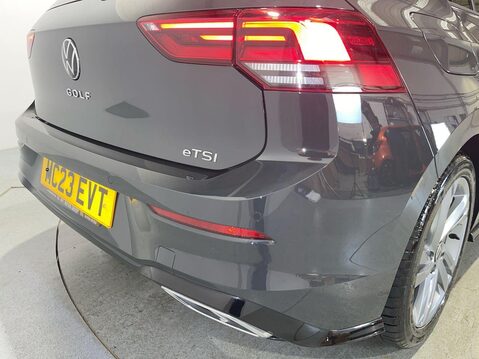 Volkswagen Golf 1.5 eTSI MHEV R-Line Hatchback 5dr Petrol Hybrid DSG Euro 6 (s/s) (150 ps) 13