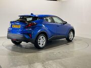 Toyota C-HR 1.8 VVT-h GPF Icon SUV 5dr Petrol Hybrid CVT Euro 6 (s/s) (122 ps) One Owne 8