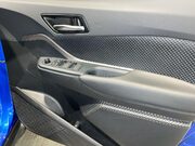 Toyota C-HR 1.8 VVT-h GPF Icon SUV 5dr Petrol Hybrid CVT Euro 6 (s/s) (122 ps) One Owne 22