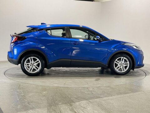 Toyota C-HR 1.8 VVT-h GPF Icon SUV 5dr Petrol Hybrid CVT Euro 6 (s/s) (122 ps) One Owne 9