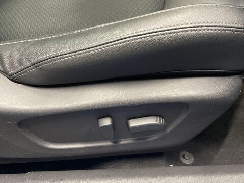 Nissan Qashqai 1.3 DIG-T Tekna SUV 5dr Petrol Manual Euro 6 (s/s) (140 ps) Cruise Control 25