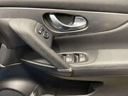 Nissan Qashqai 1.3 DIG-T Tekna SUV 5dr Petrol Manual Euro 6 (s/s) (140 ps) Cruise Control 26
