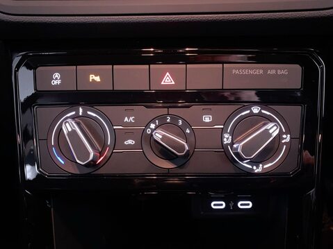 Volkswagen T-Cross 1.0 TSI Black Edition SUV 5dr Petrol Manual Euro 6 (s/s) (110 ps) Start Sto 31