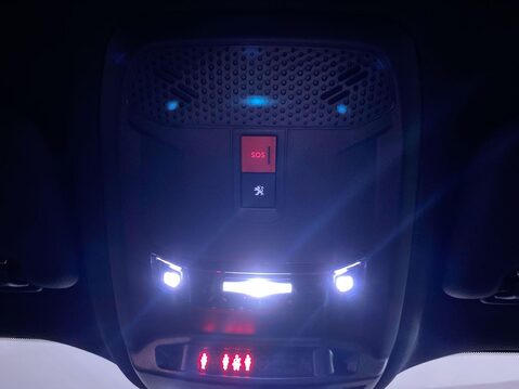 Peugeot 2008 1.2 PureTech GT Premium SUV 5dr Petrol EAT Euro 6 (s/s) (130 ps) Bluetooth 18