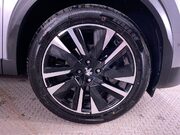 Peugeot 2008 1.2 PureTech GT Premium SUV 5dr Petrol EAT Euro 6 (s/s) (130 ps) Bluetooth 12