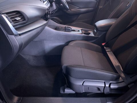 Nissan Qashqai 1.5 h e-POWER Acenta Premium SUV 5dr Petrol Hybrid Auto Euro 6 (s/s) (190 p 17