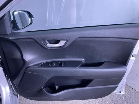 Kia Rio 1.2 1 Hatchback 5dr Petrol Manual Euro 6 (s/s) (83 bhp) Bluetooth - DAB Ra 27