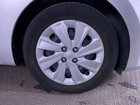 Kia Rio 1.2 1 Hatchback 5dr Petrol Manual Euro 6 (s/s) (83 bhp) Bluetooth - DAB Ra 12