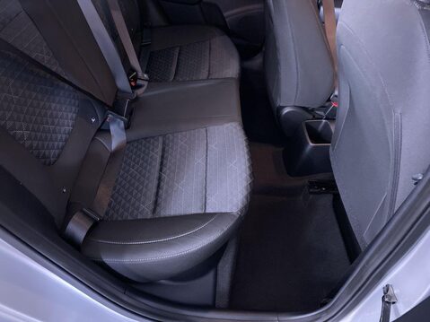 Kia Rio 1.2 1 Hatchback 5dr Petrol Manual Euro 6 (s/s) (83 bhp) Bluetooth - DAB Ra 19