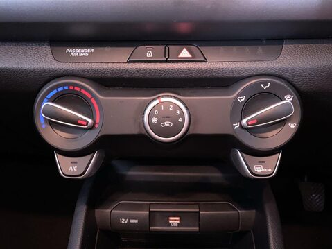 Kia Rio 1.2 1 Hatchback 5dr Petrol Manual Euro 6 (s/s) (83 bhp) Bluetooth - DAB Ra 31