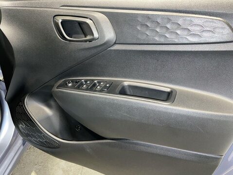 Hyundai i10 1.0 Advance Hatchback 5dr Petrol Manual Euro 6 (s/s) (67 ps) Cruise Contro 22