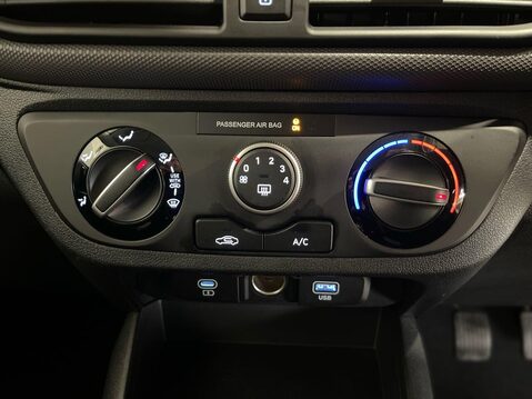 Hyundai i10 1.0 Advance Hatchback 5dr Petrol Manual Euro 6 (s/s) (67 ps) Cruise Contro 25