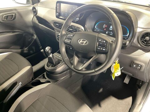 Hyundai i10 1.0 Advance Hatchback 5dr Petrol Manual Euro 6 (s/s) (67 ps) Cruise Contro 15