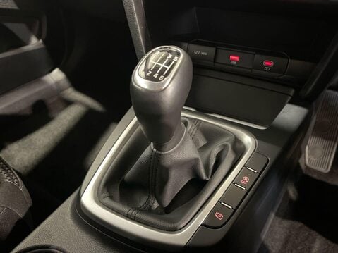 Kia Ceed 1.5 T-GDi 2 Hatchback 5dr Petrol Manual Euro 6 (s/s) Non-ADAP (158 bhp) Cr 16