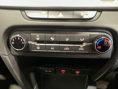 Kia Ceed 1.5 T-GDi 2 Hatchback 5dr Petrol Manual Euro 6 (s/s) Non-ADAP (158 bhp) Cr 23