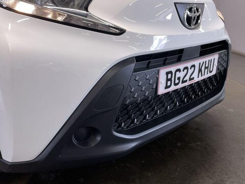 Toyota Aygo X 1.0 VVT-i Pure Hatchback 5dr Petrol Manual Euro 6 (s/s) (72 ps) Air Con - A 11