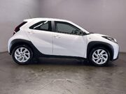 Toyota Aygo X 1.0 VVT-i Pure Hatchback 5dr Petrol Manual Euro 6 (s/s) (72 ps) Air Con - A 9